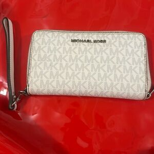 Michael Kors Clutch/Wristlet